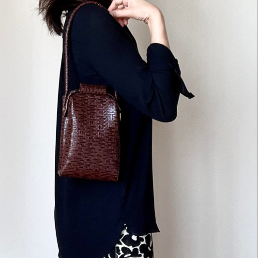 How do we wear Bella Frame Collection?