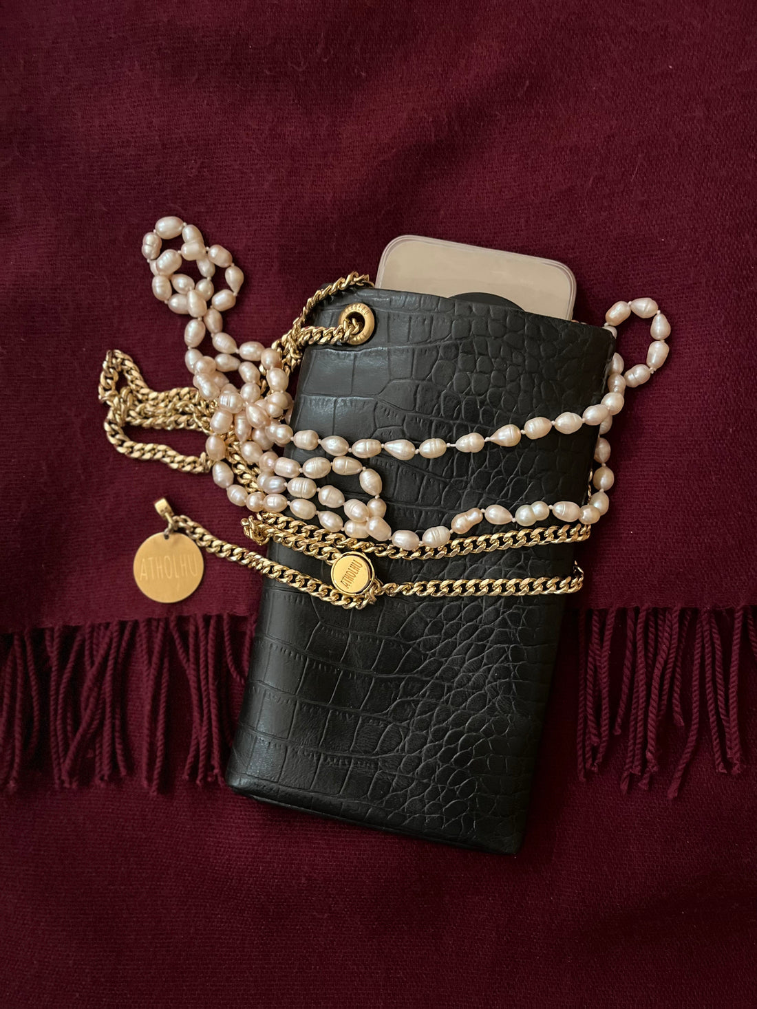 Where to Begin - A First Introduction to ATHOLHU