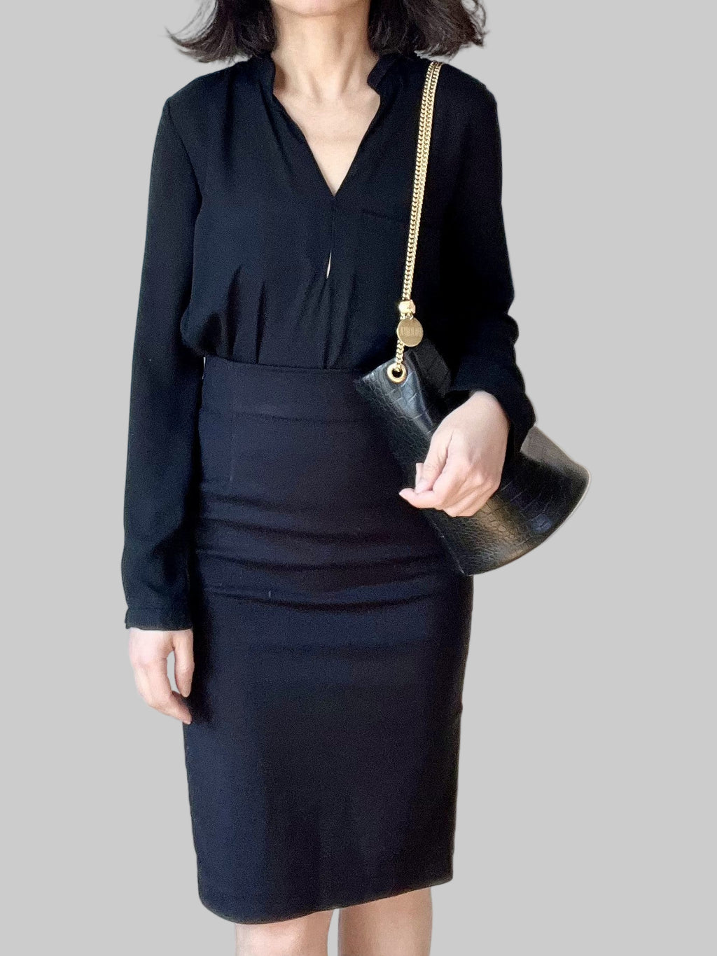 BELLA | The Vintage Bucket 16 [gold hardware]