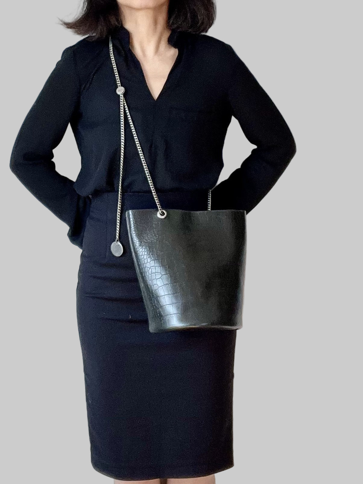 BELLA | The Vintage Bucket 16 [silver hardware]