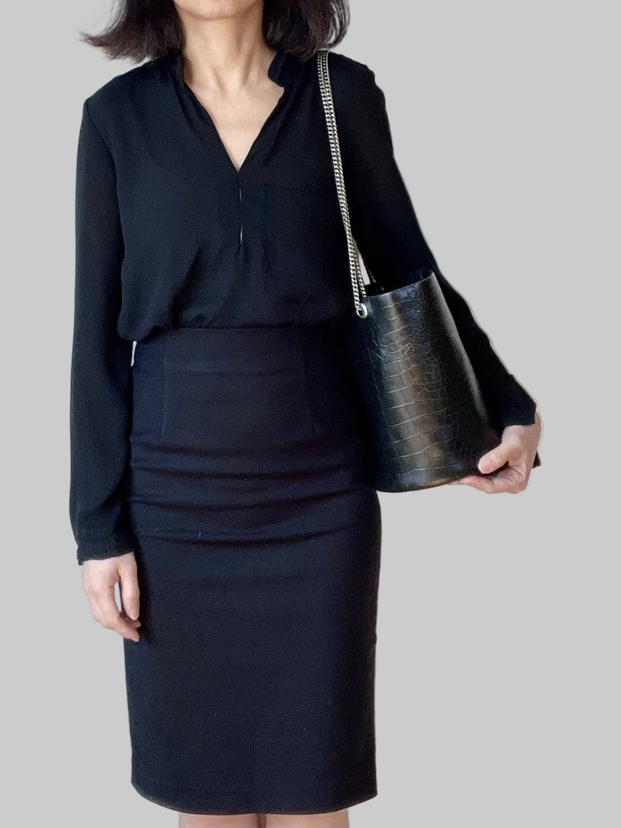 BELLA | The Vintage Bucket 16 [silver hardware]