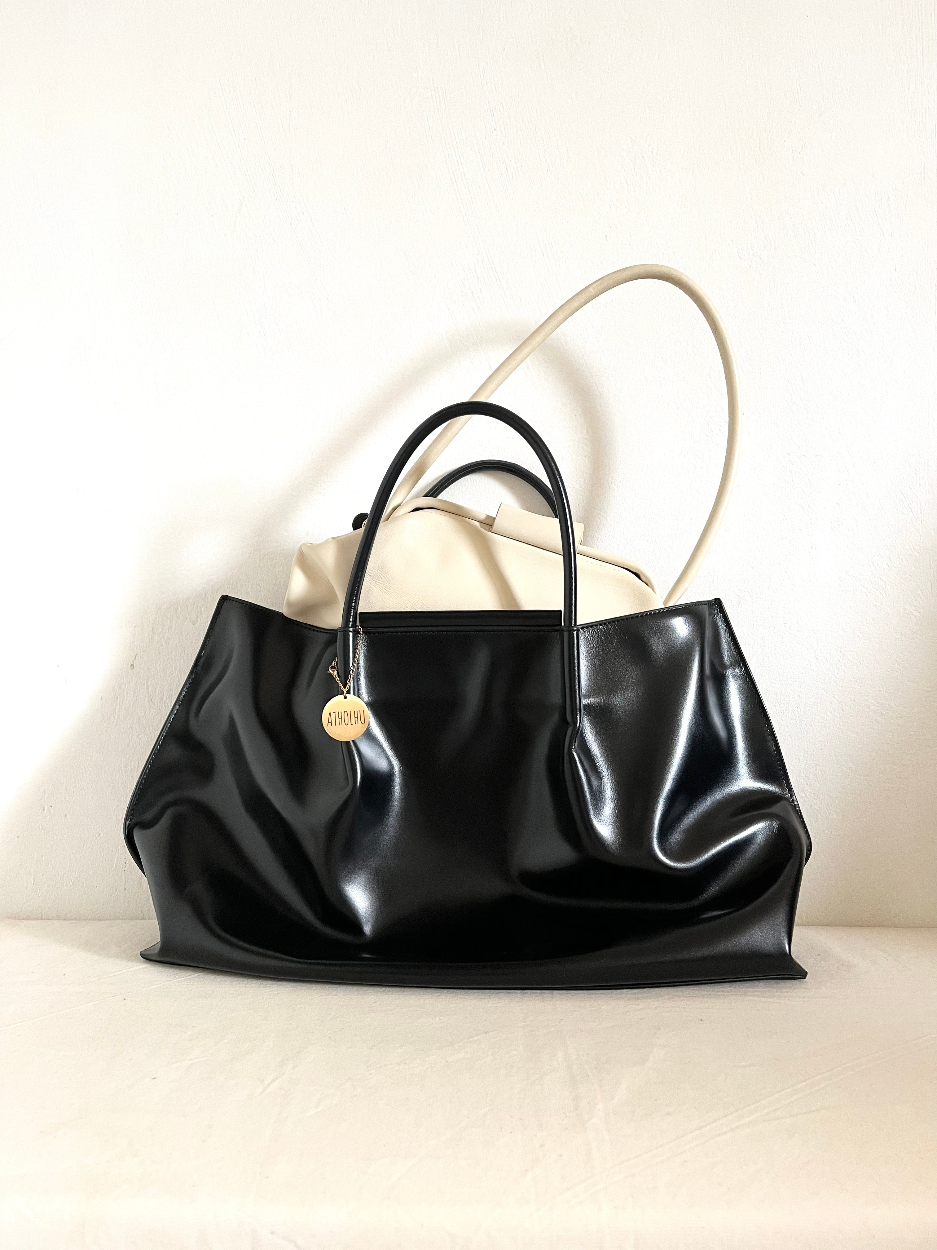 White Collection – ATHOLHU